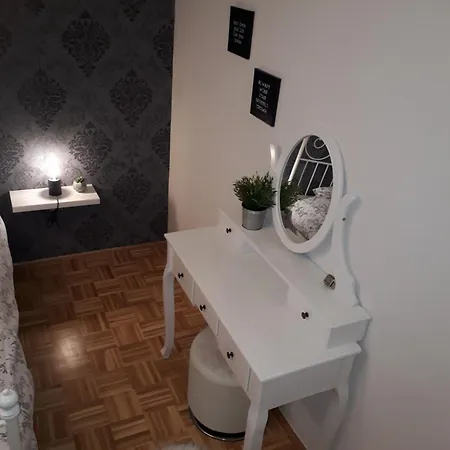 N&b * Задар